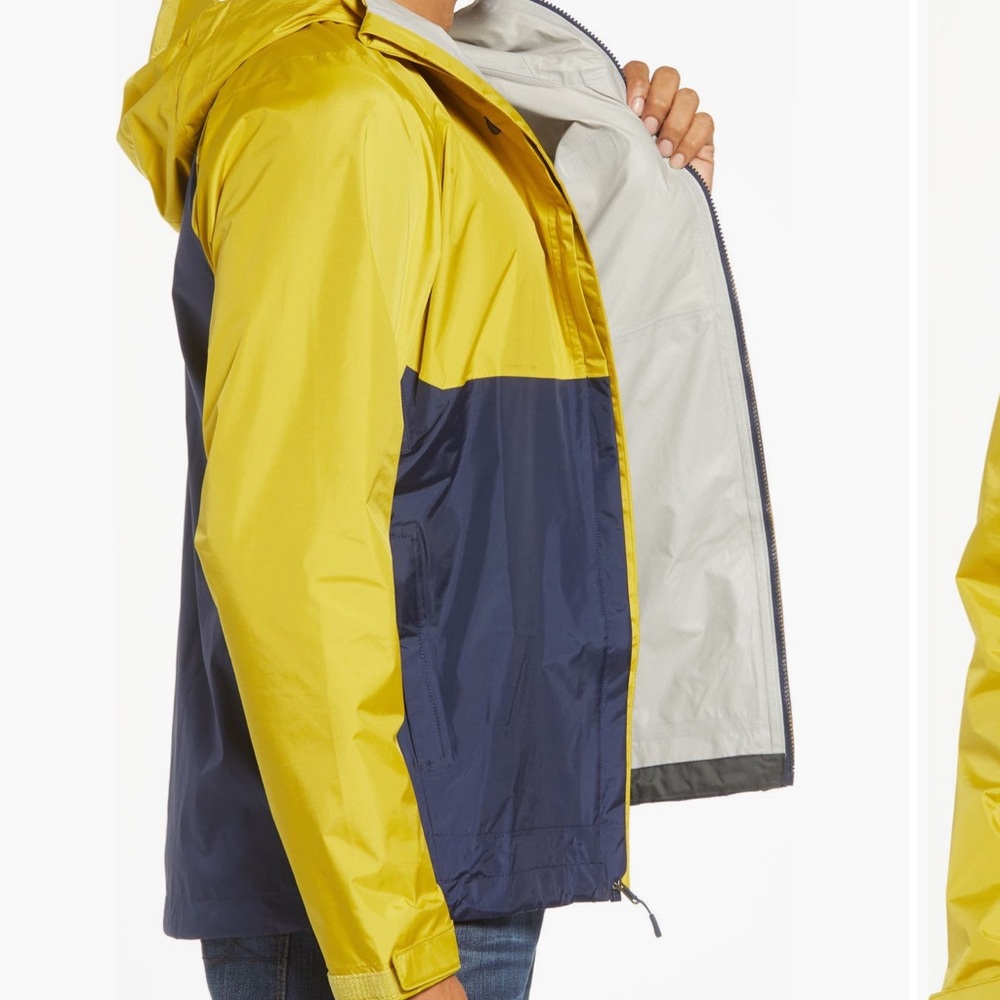 Patagonia Torrentshell Packable Blue and Yellow Rain Jacket - Picture 5 of 13